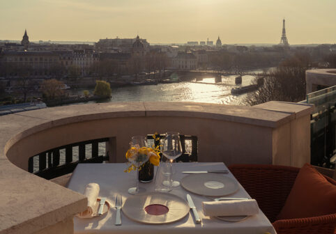 الفنادق - مطعم Le Tout-Paris في Cheval Blanc Paris